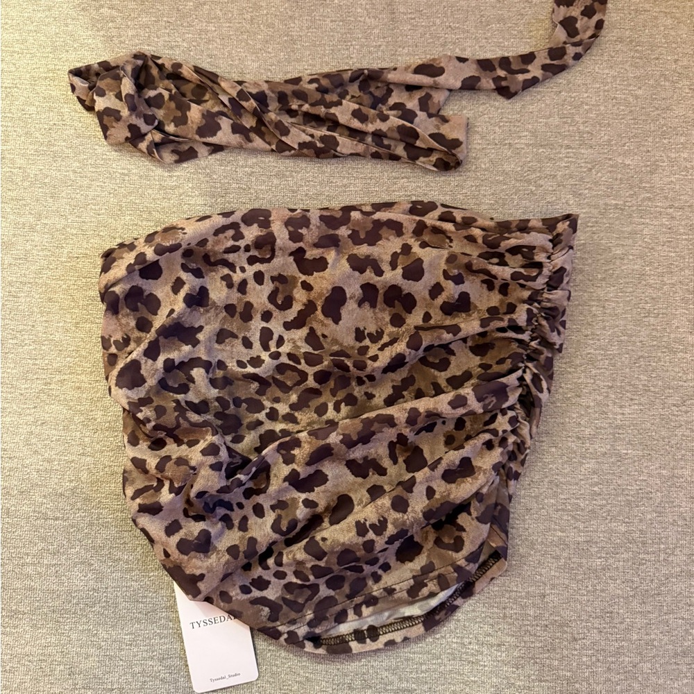 Strapless Cheetah Going out top!